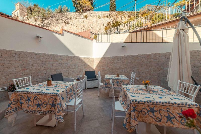 Bed And Breakfast Dionisio Taormina Exterior photo